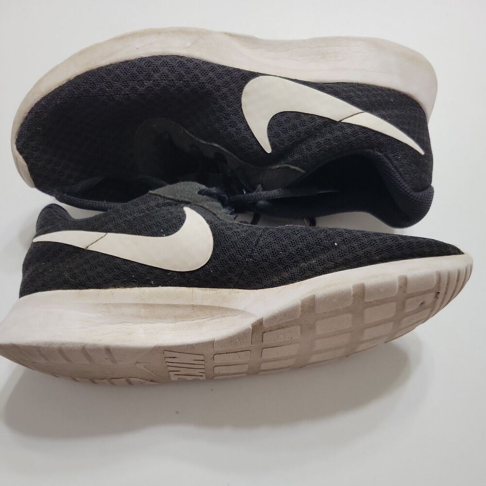 Nike Shoes Womens 7 Athletic Sneakers Black White Swish Logo Mesh Upper Running